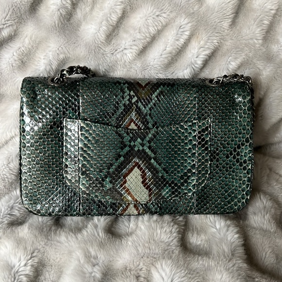 Gorgeous Chanel Classic Medium Double Flap Bag - Picture 5 of 9